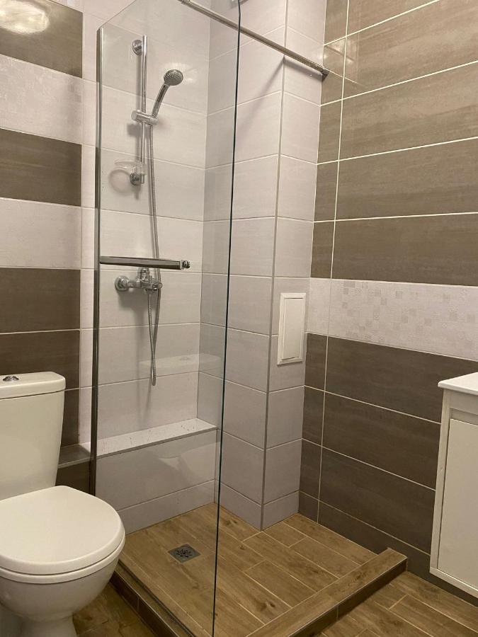 Brand New Apartment With Outdoor Swimming Pool Warna Exterior foto