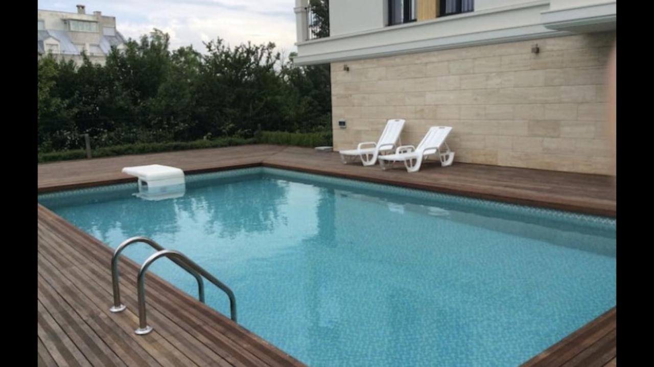 Brand New Apartment With Outdoor Swimming Pool Warna Exterior foto